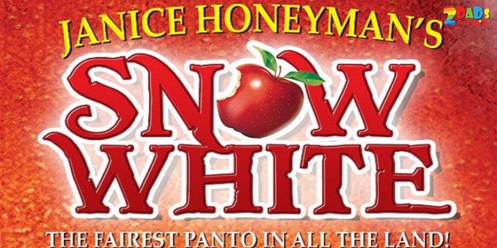 REVIEW : SNOW WHITE PANTOMIME THE FAIREST PANTO IN ALL THE LAND AND WIN!
